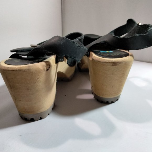 MIA Clogs EU38 Black 3-1"/4 Heel with Damaged Strap slight scuffing - Picture 9 of 9